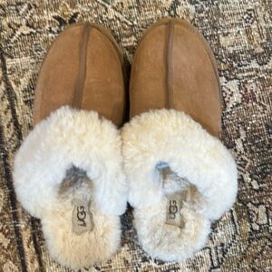 Like New Ugg Slippers - women’s size 9
